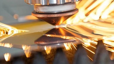 執(zhí)信激光光切割煙霧過(guò)濾器,凈化激光車(chē)間煙塵污染,保護(hù)激光工作人員！